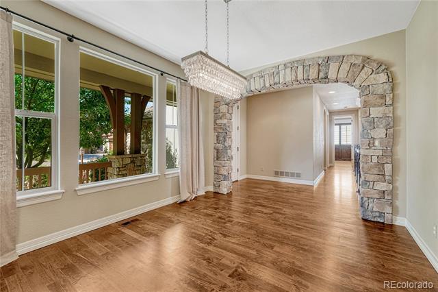 Building Photo - 9797 Sunset Hill Cir