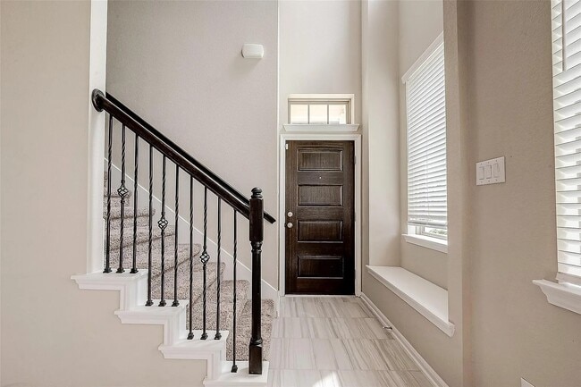 Building Photo - 2559 Terrace Point Dr