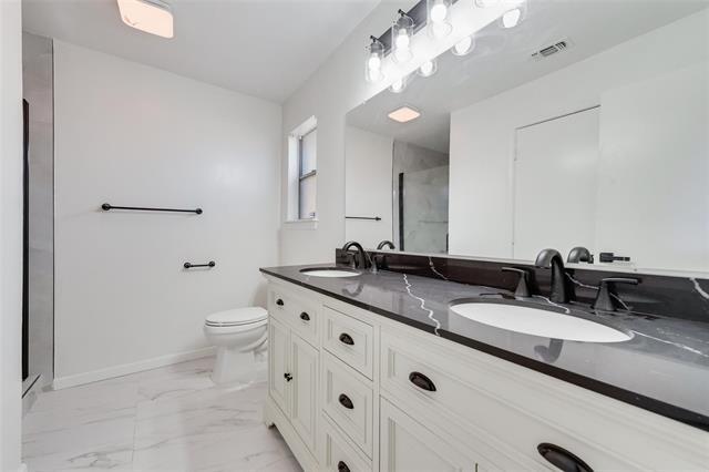 Building Photo - 2307 Glen Forest Ln