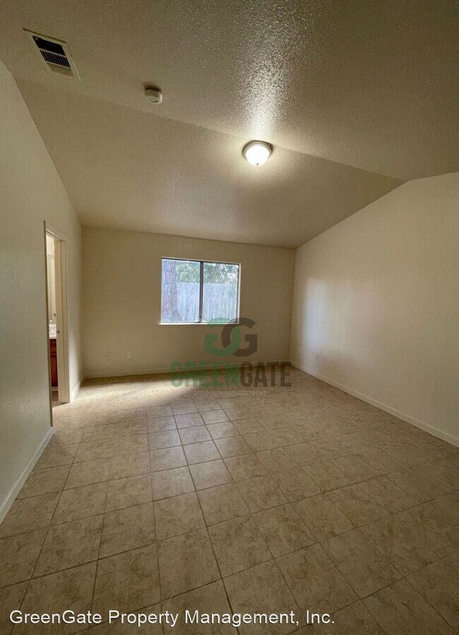 Building Photo - 3 br, 2 bath House - 504 Blue Canyon Dr