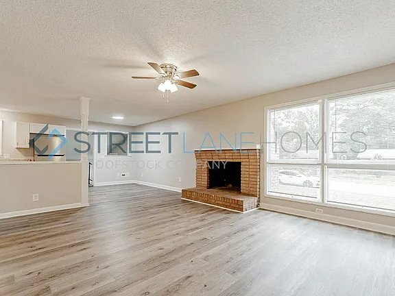 Building Photo - 2520 Stonehenge Dr