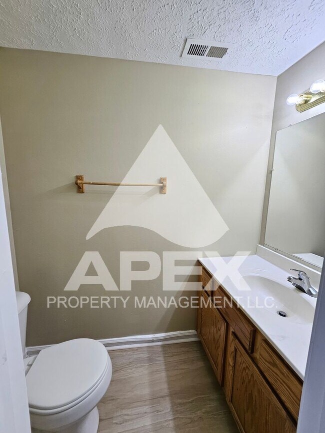 Building Photo - Nice 2 Bd | 1.5 Ba Townhouse in West Knox ...