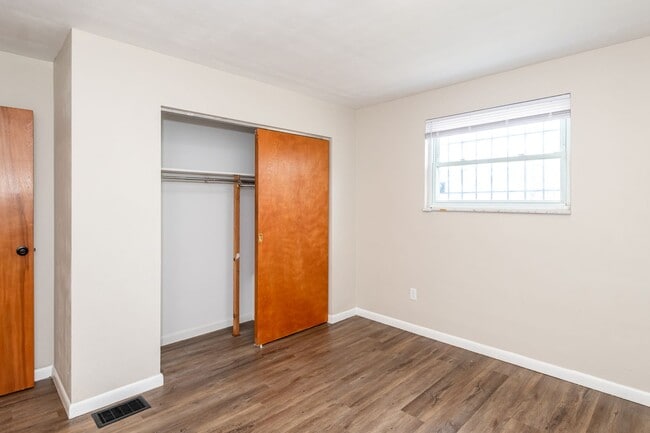 Building Photo - Adorable 2-bedroom 2-bathroom home