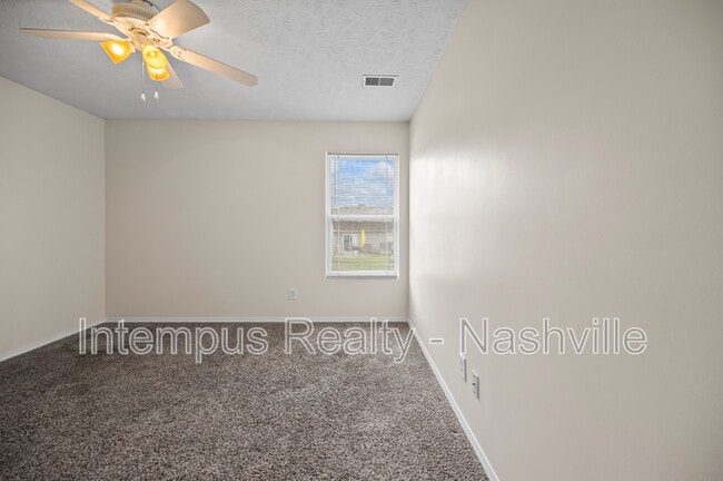 Building Photo - 3236 Woodpoint Dr