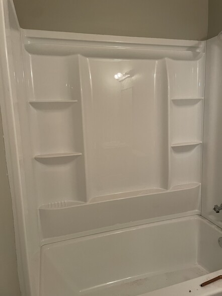 Building Photo - 106 Henry St