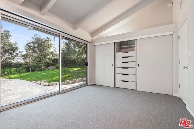 Building Photo - 1127 Angelo Dr