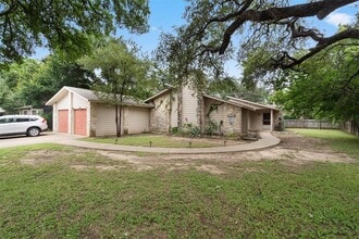 Building Photo - 11908 Broad Oaks Dr