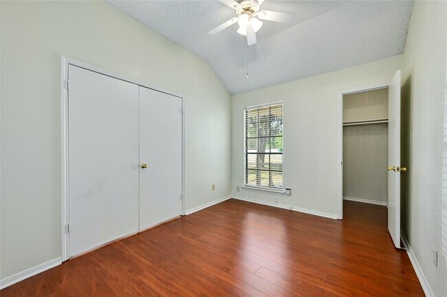Building Photo - 2504 Spring Wagon Ln