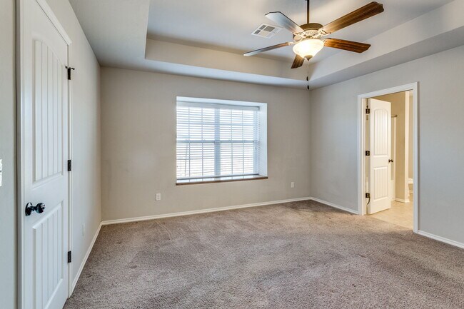 Building Photo - 1308 Heathrow Way