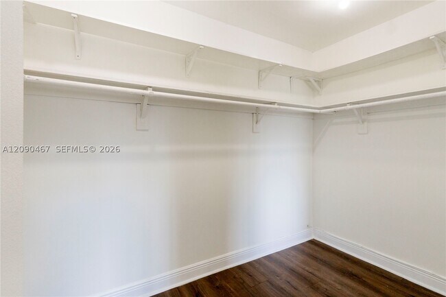 Building Photo - 6916 SW 110th Ave