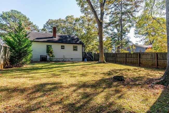 Building Photo - 607 Quillian Ave