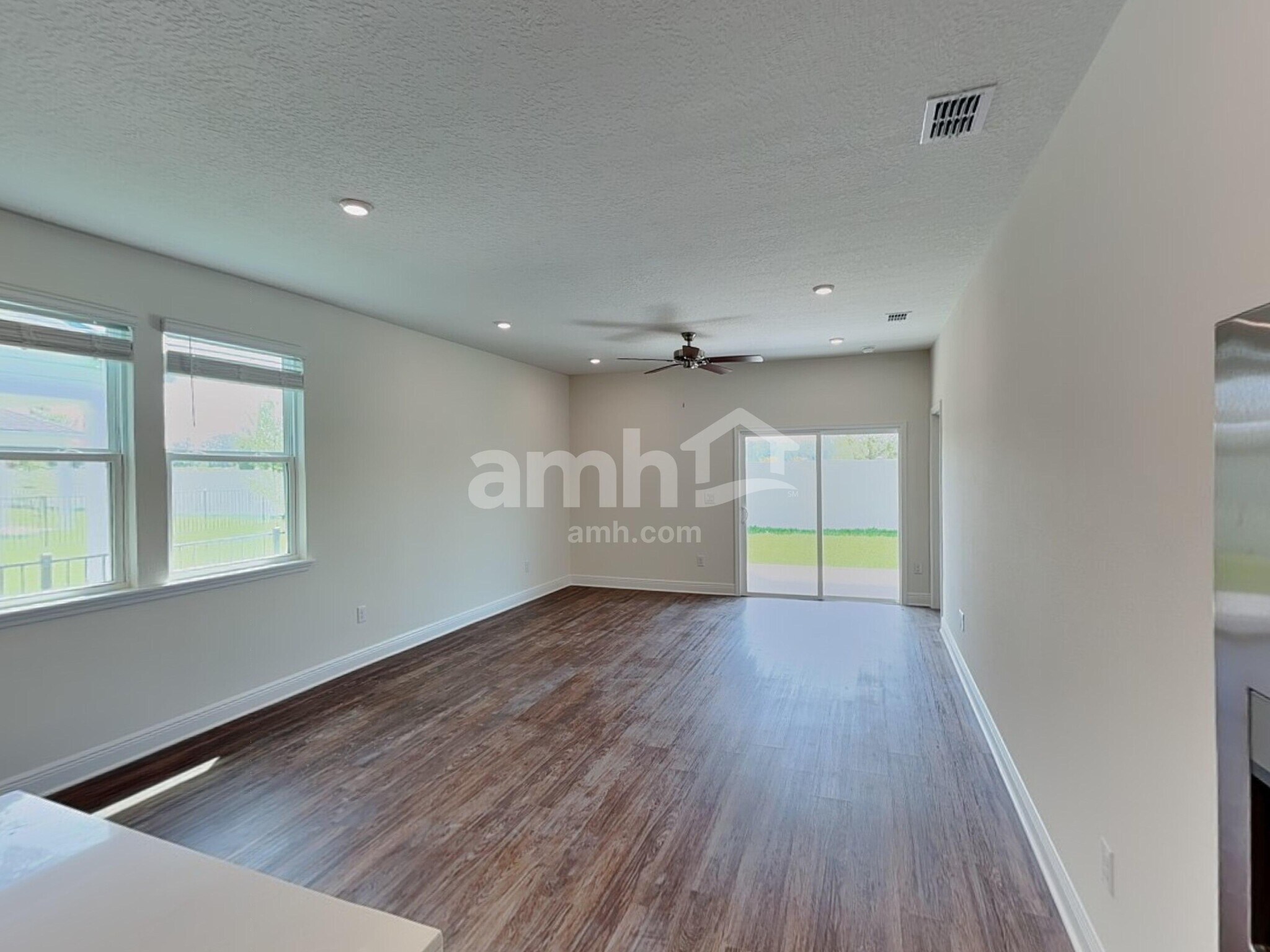 Building Photo - 375 Onate Cir