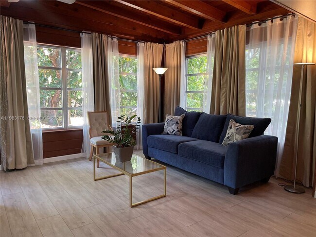 Building Photo - 14155 Old Cutler Rd