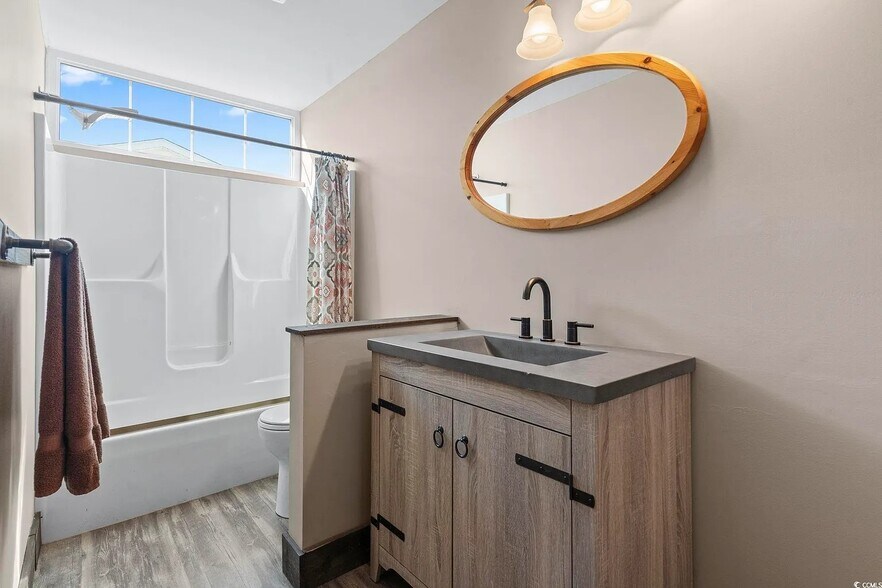 Building Photo - 2257 Huntingdon Dr