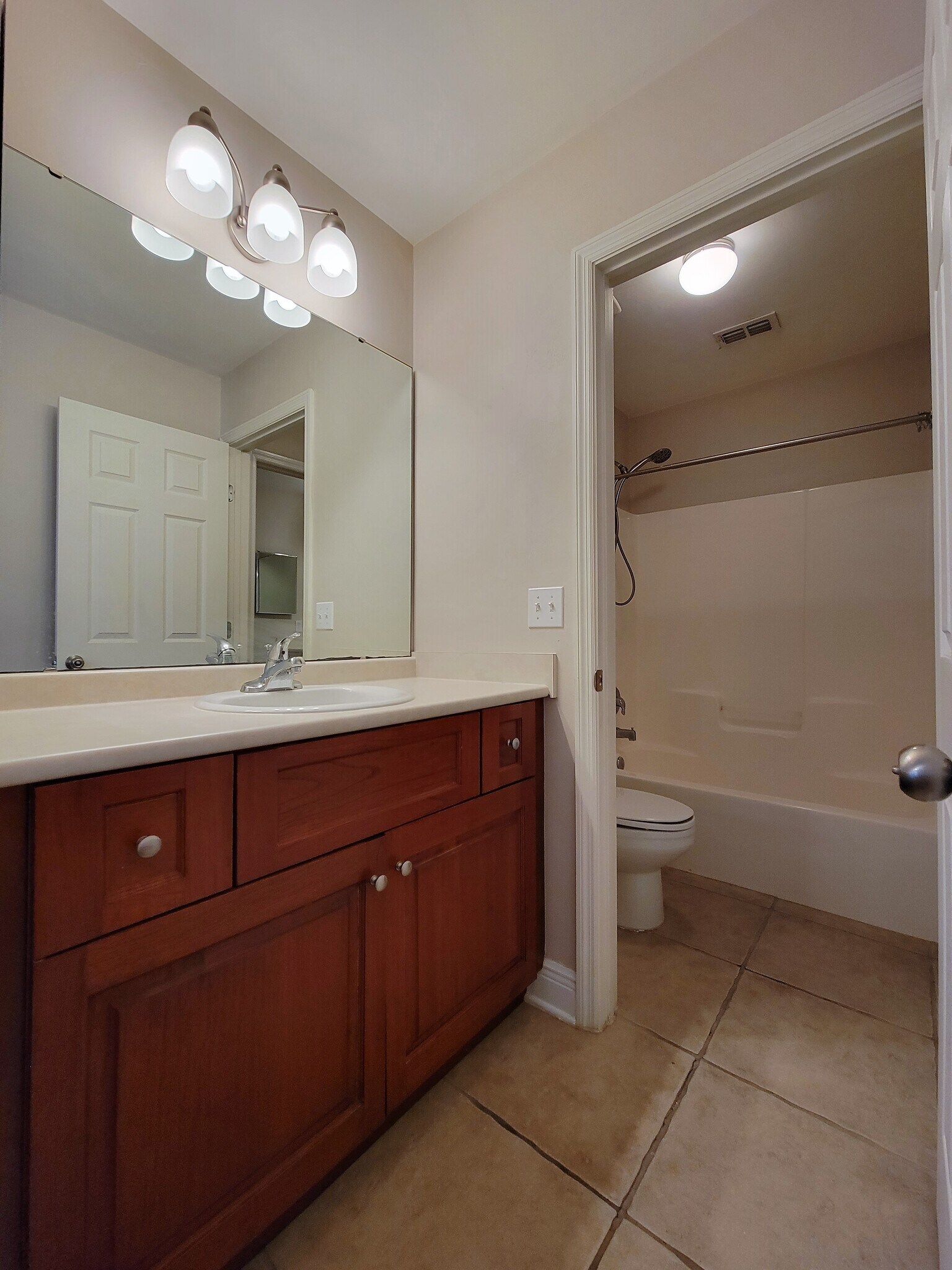 Building Photo - 1575 Paul Russell Rd