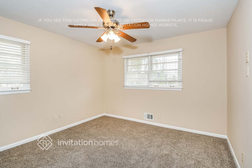 Building Photo - 2279 Eastwood Dr SW