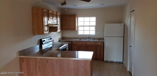 Building Photo - 255 Ulster Ln