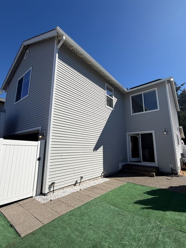 Building Photo - 3091 Walker Rd