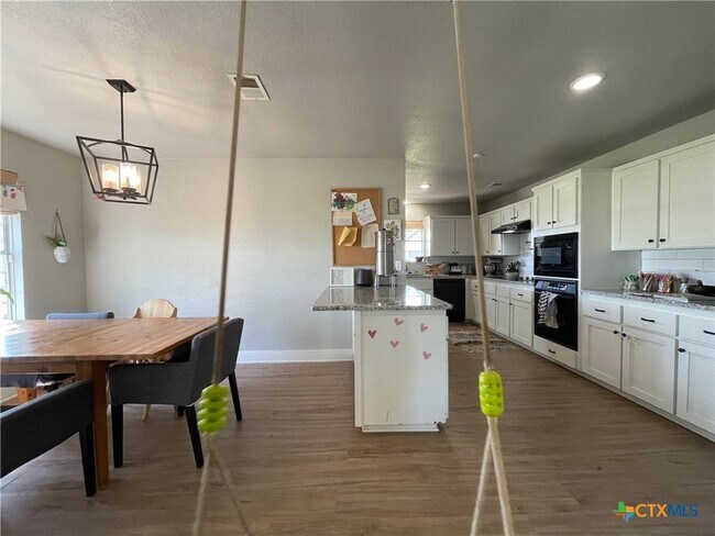 Building Photo - 6315 Beau Allen Ct