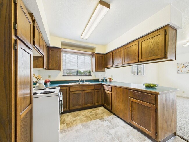 Building Photo - 1006 Hiller Rd