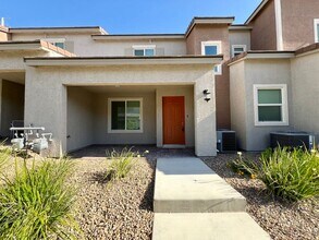 Building Photo - 10773 Briset Ct