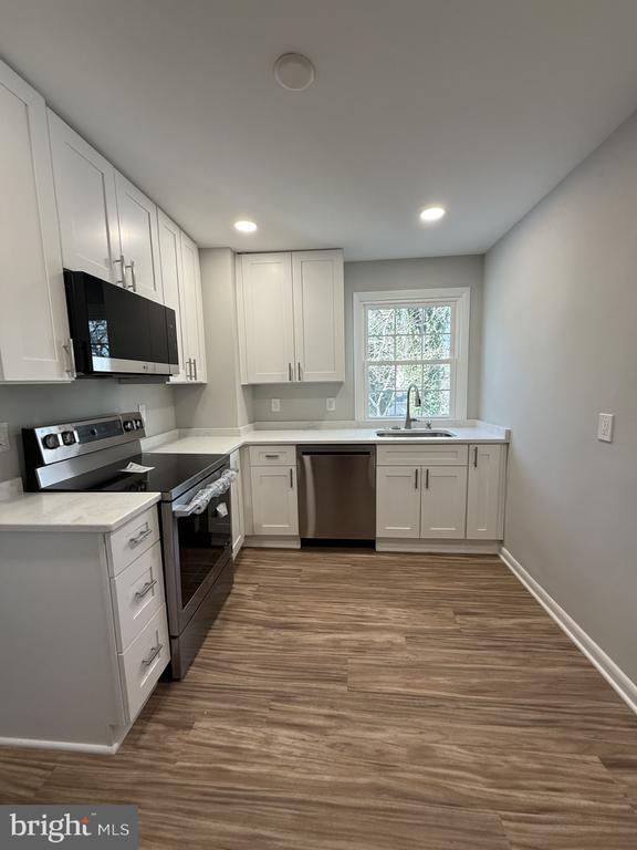 Building Photo - 510 Caroline St