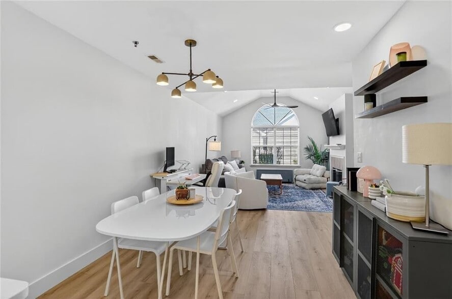 Building Photo - 9103 Windrush Ln