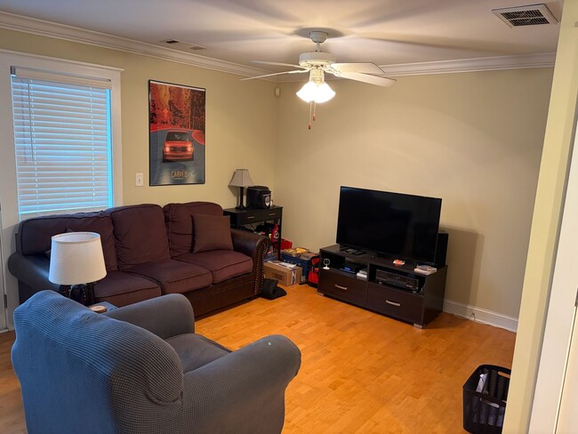 Building Photo - Well-Located Single-Family Home Near UGA