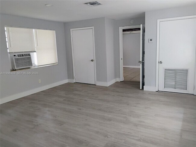 Building Photo - 254 SW 15th St