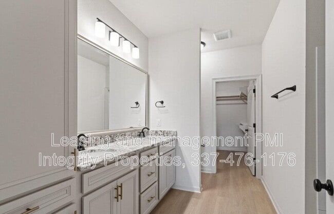 Building Photo - 101 Foster Grove Drive