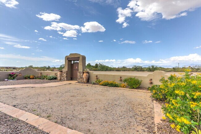 Building Photo - Vail - Rural Property on acreage