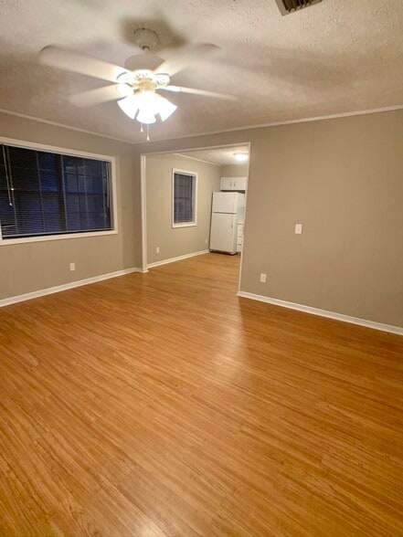 211-4 - 211 Auburn Dr