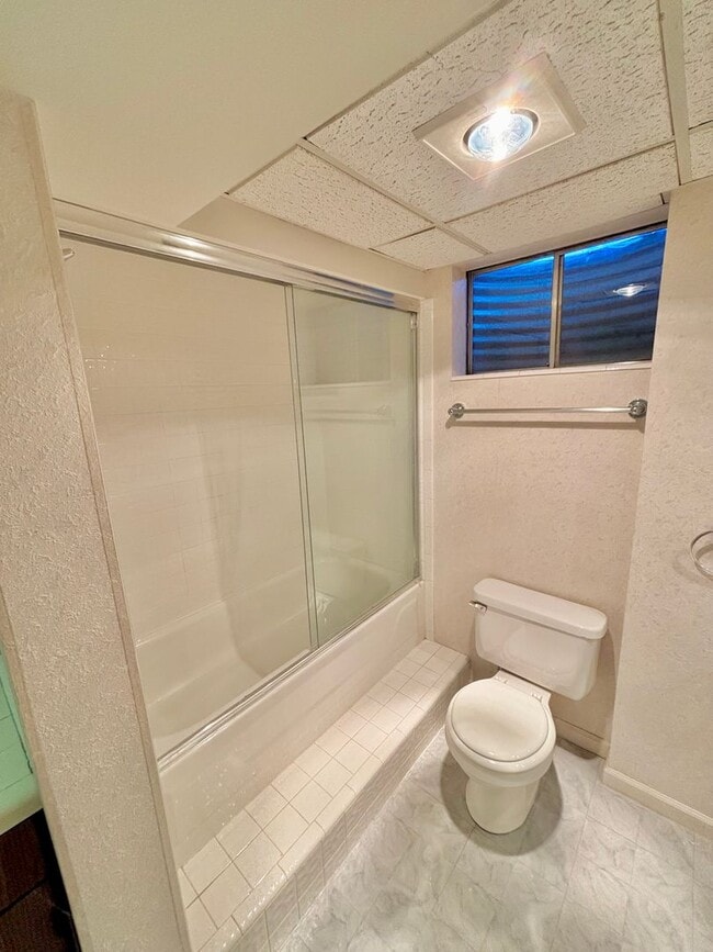 Building Photo - Beautiful 3-Bedroom Home Near Ken Caryl, Parks & Schools!!Available Now!!