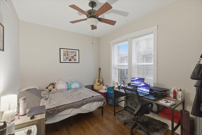 Building Photo - 1042 North Kedzie-1