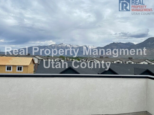 Building Photo - 4 bedroom Townhouse in American Fork