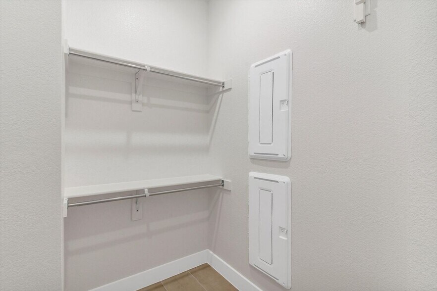 Building Photo - 2153 Sandlin Dr