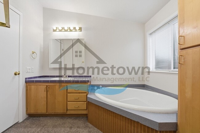 Building Photo - 2 Bedroom 2 Bathroom Home with Attached 2-Car Garage Available in Athol!