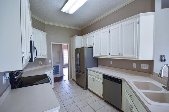 Building Photo - 1691 Rambling Brook Ln