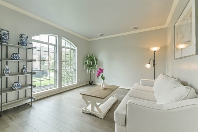 Building Photo - 13023 Dogwood Blossom Trail