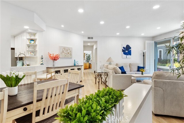 Building Photo - 85 Seaborough