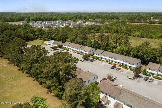 Building Photo - 51 Pirates Cove Dr