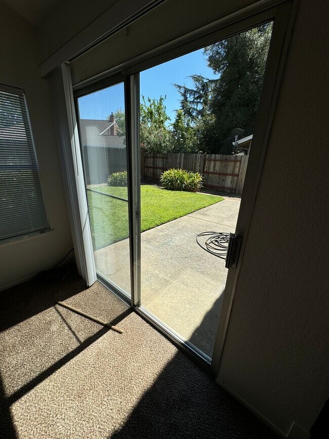 Building Photo - 1042 Awani Dr