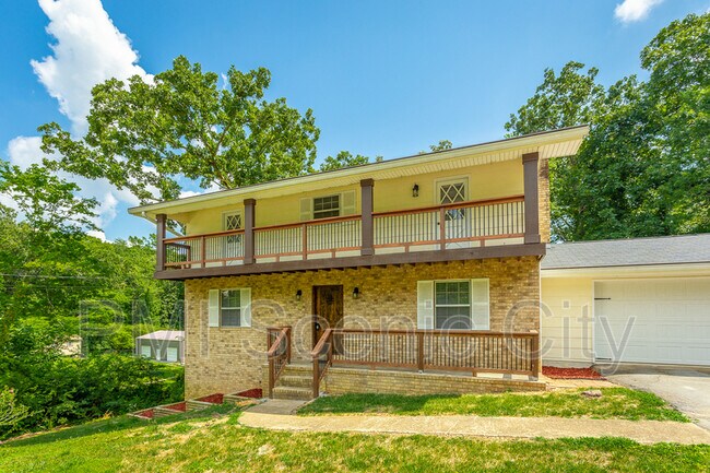 Building Photo - 508 Briar Park Ln