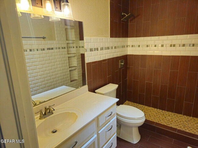 Building Photo - 7337 Canyon Run Dr