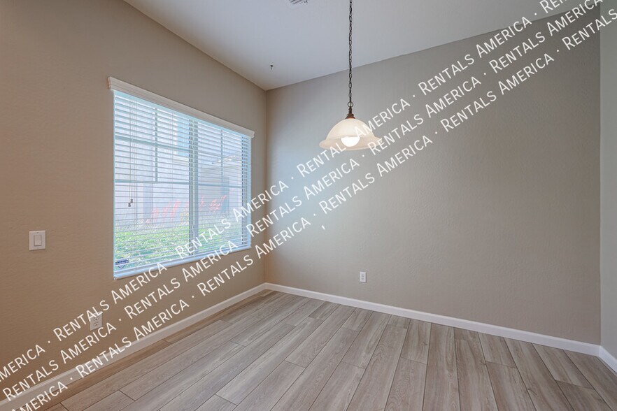 Building Photo - 2205 W Le Marche Ave