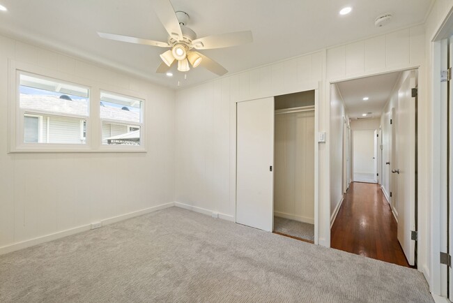 Building Photo - Newly Renovated 3 Bedroom Kailua Home!
