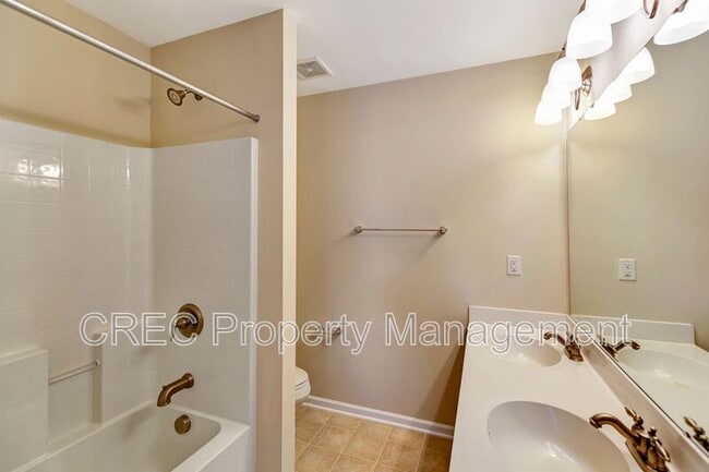 Building Photo - 9161 Parlor Dr