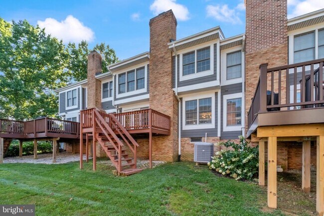 Building Photo - 12 River Oaks Cir