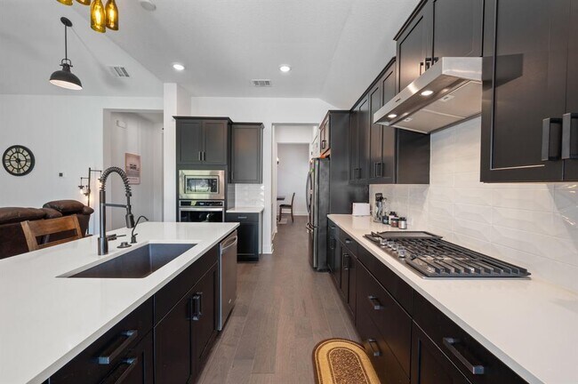 Building Photo - 7625 Alouette Dr