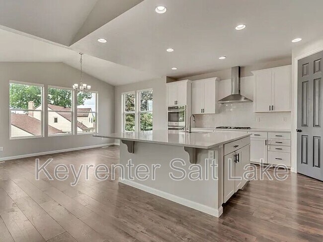 Building Photo - 31 N Palomino Way